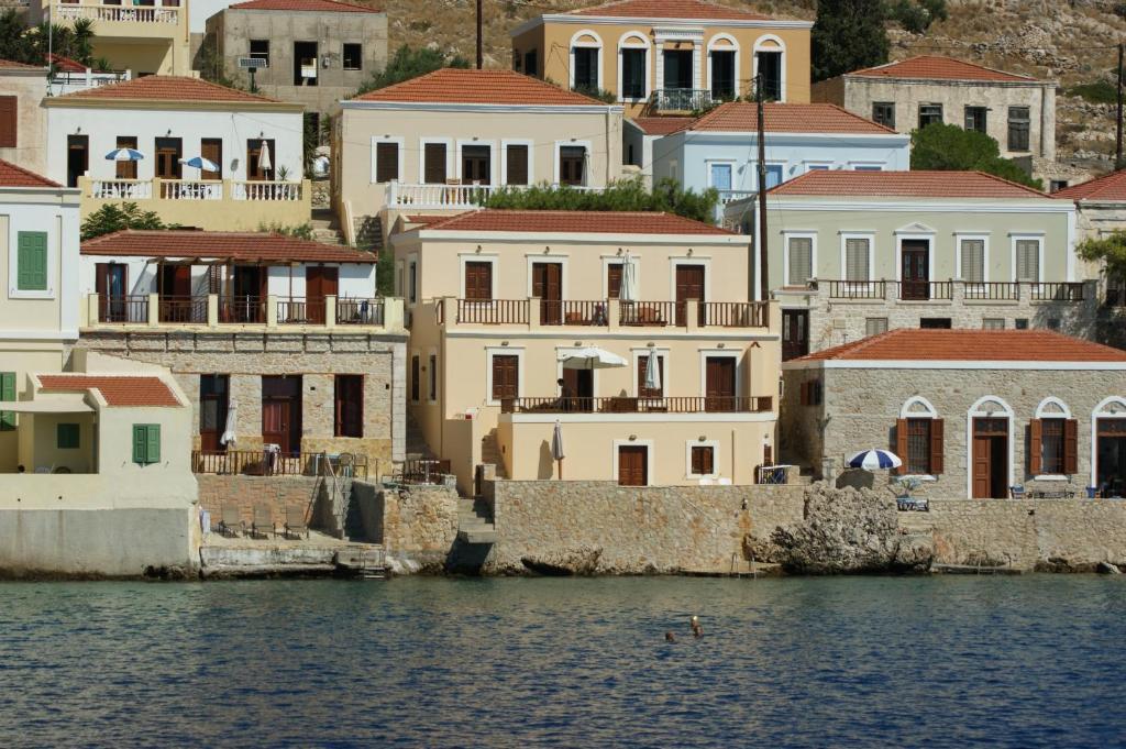 Villa Amalia Chalki Town Exterior foto